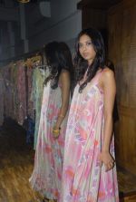 at Kavita Bhartia_s metalwork launch and Divya Mohta_s resort wear collection in Ogaan on 20th Dec 2011 (22).JPG